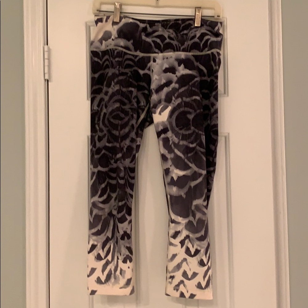 Lululemon crop leggings